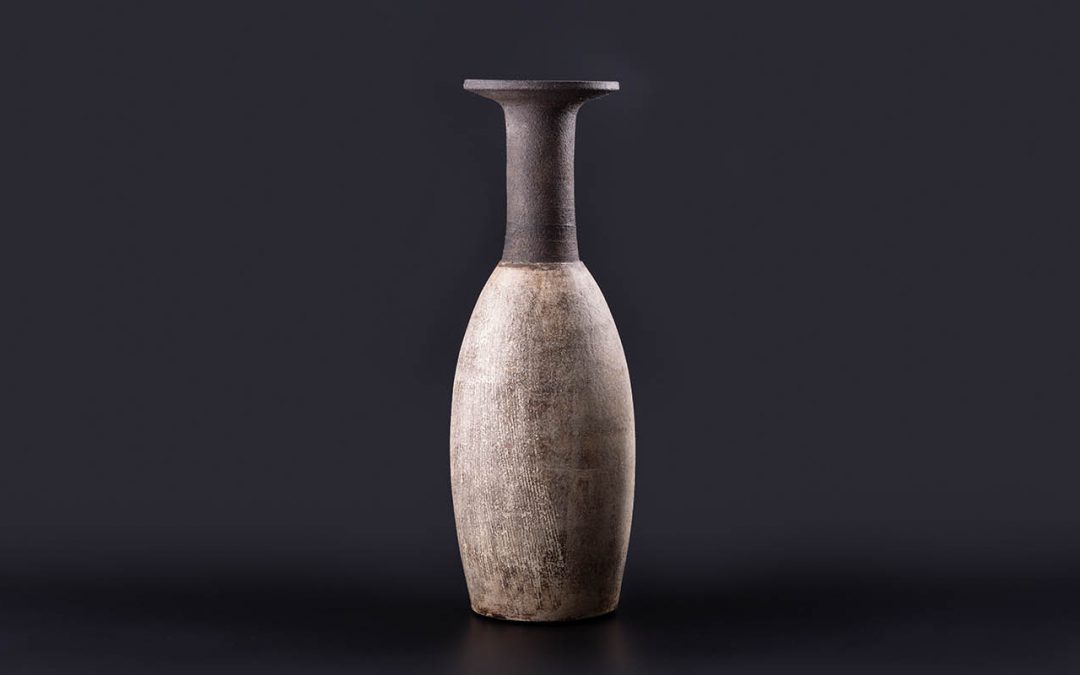Hans Coper bottle vase