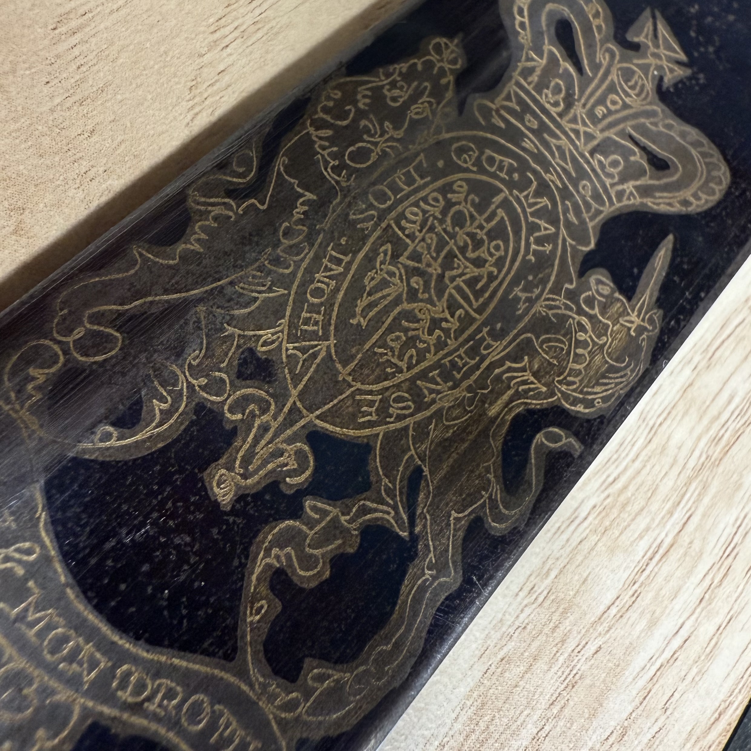 Antiques & Collectors