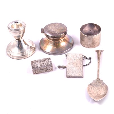 Lot 387 - Victorian silver vesta case, Frederick Marson, Birmingham 1868, and other small silver items.