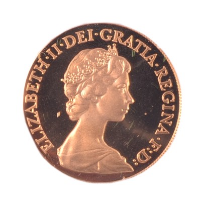 Lot 252 - UK Elizabeth II gold proof Sovereign coin, 1980