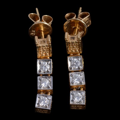 Lot 218 - A pair of Tower Mint diamond earrings.