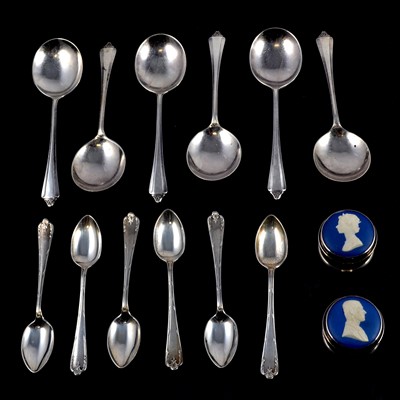 Lot 223 - Set of six silver fruit spoons, Hugh Dunsheath & Co, Sheffield, 1941, and other silver items.