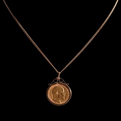 Lot 126 - A Gold Full Sovereign Coin pendant and chain