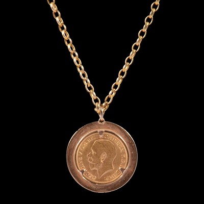 Lot 125 - A Gold Full Sovereign Coin pendant and chain.