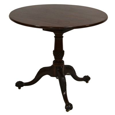 Lot 453 - George III style mahogany pedestal table