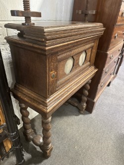 Lot 319 - 19th century Dutch oak linen press