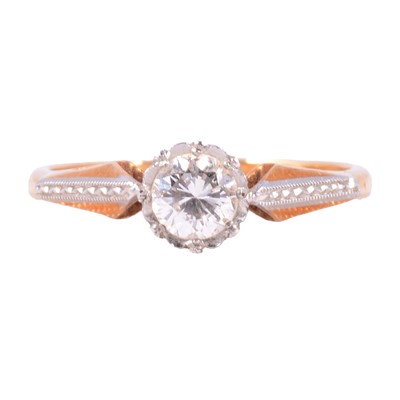 Lot 66 - A diamond solitaire ring.