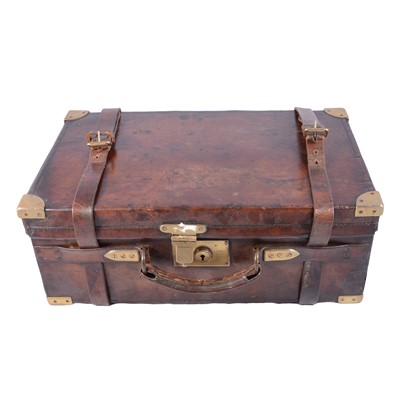 Lot 102 - Leather cartridge case