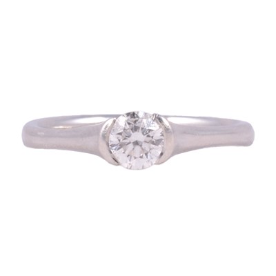 Lot 53 - Futuro - a diamond solitaire ring