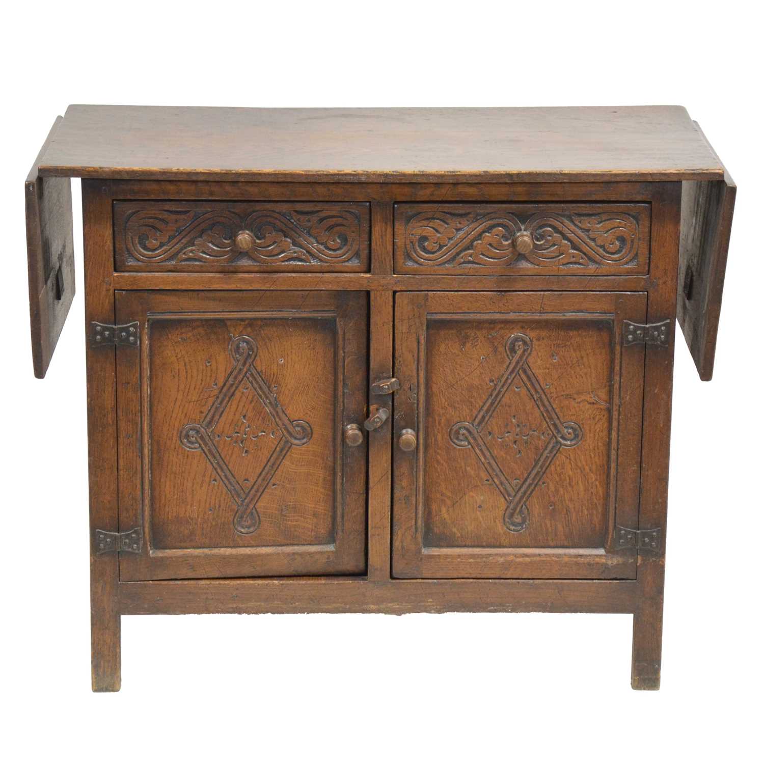 Lot 401 - Reproduction oak dropleaf sideboard,