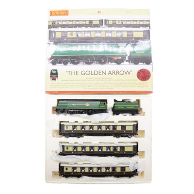 Lot 193 - Hornby OO gauge train pack 'The Golden Arrow'