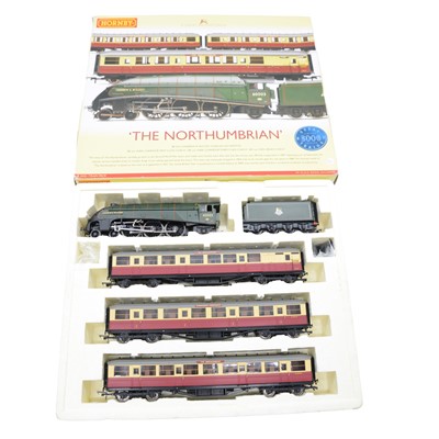 Lot 187 - Hornby OO gauge train pack, boxed