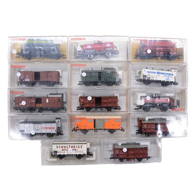 Lot 286 - Fourteen Fleischmann HO gauge wagons, boxed