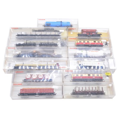 Lot 287 - Thirteen Fleischmann HO gauge wagons, boxed