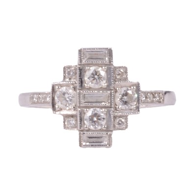 Lot 59 - A diamond ring in the Art Deco style.