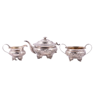 Lot 145 - George III silver teaset