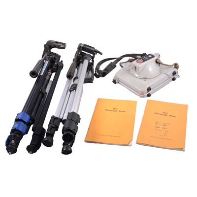 Lot 80 - Camera lenses, / Photographic and camera accessories, / Slide viewers and accessories