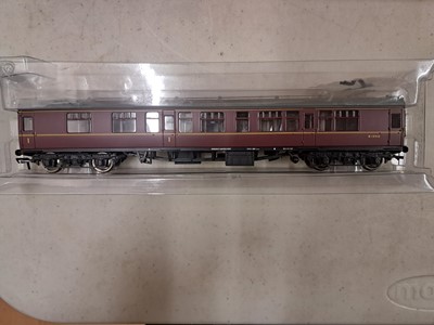 Lot 100 - Four Bachmann OO gauge passenger coaches, boxed, with two Mainline coaches