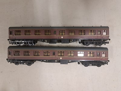 Lot 100 - Four Bachmann OO gauge passenger coaches, boxed, with two Mainline coaches