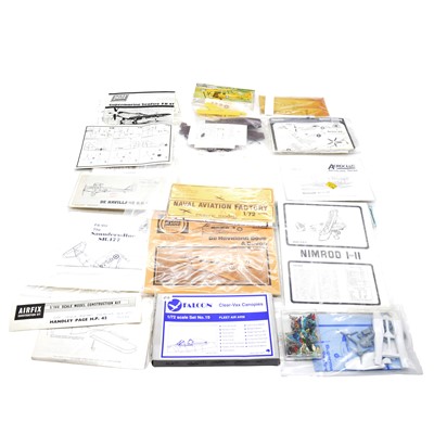 Lot 177 - Sixteen 1/72 scale model kits