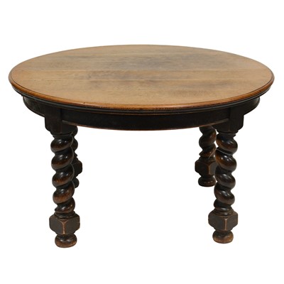 Lot 389 - Oak windout dining table