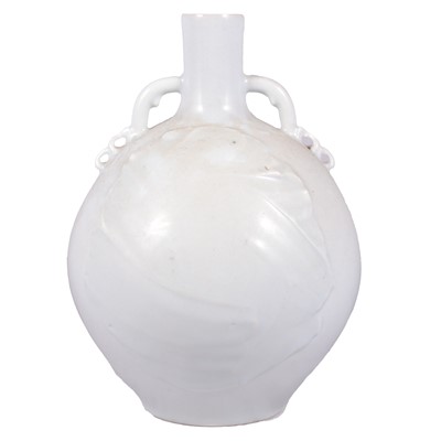 Lot 149 - Richard Brooks, swollen bottle form