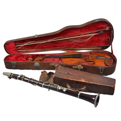 Lot 155 - Boosey & Hawkes rosewood clarinet and a violon