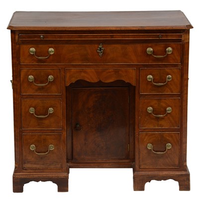 Lot 315 - George III mahogany dressing table