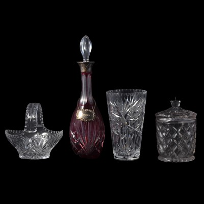 Lot 56 - A collection of cut glass and other glasswares