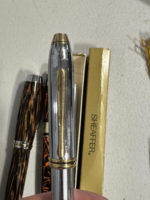 Lot 238 - Fountain pens