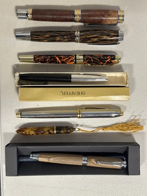 Lot 238 - Fountain pens