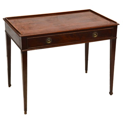 Lot 369 - Victorian mahogany side table