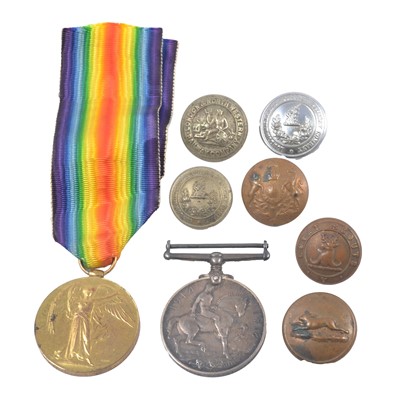 Lot 208 - Medals - WW1 pair, and six railway and other vintage buttons.