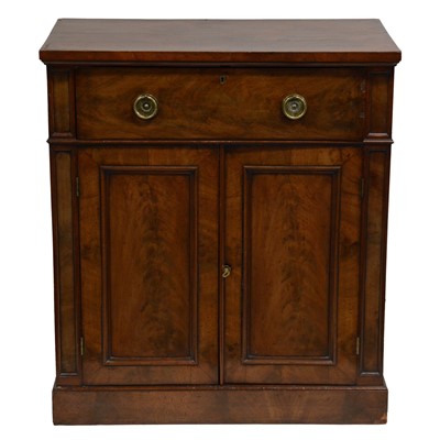 Lot 402 - Victorian mahogany chiffonier