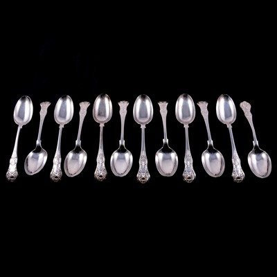 Lot 53 - Set of silver Kings pattern table spoons