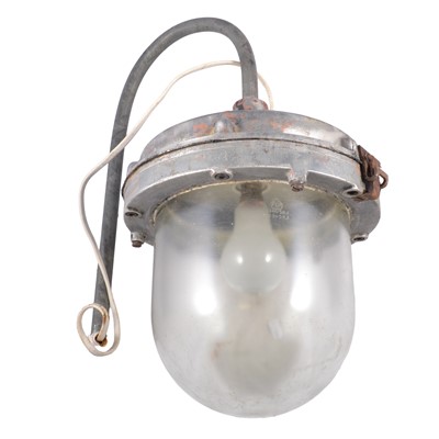 Lot 165 - Victor 200 watt industrial light