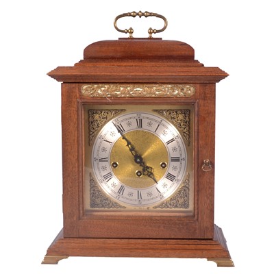 Lot 87 - Modern mahogany bracket clock