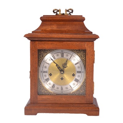 Lot 86 - Modern mahogany bracket clock