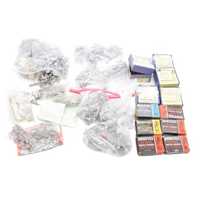 Lot 192 - A collection of modern metal miniatures, painted and unpainted