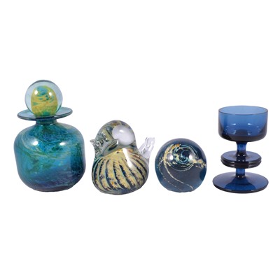 Lot 19 - Four pieces of mid-century Art Glass, including Mdina and Wedgwood