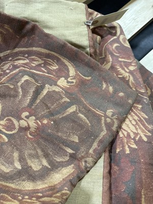 Lot 516 - Large machine made tapestry