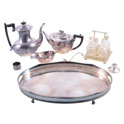 Lot 151A - Small silver items and quantity of plated ware