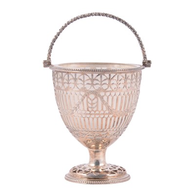 Lot 69 - George III silver pedestal sugar bowl