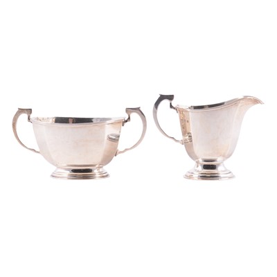 Lot 285 - Silver milk jug and matching sugar bowl