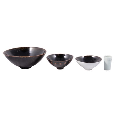 Lot 148 - Chris Keenan, three porcelain bowls and a beaker