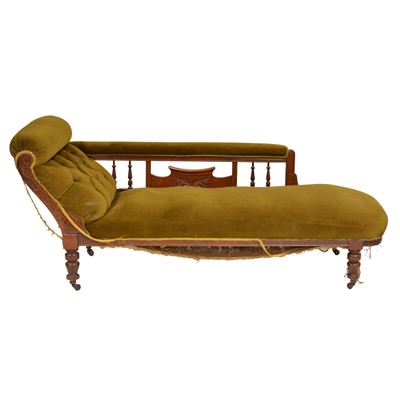 Lot 331 - Victorian chaise longue