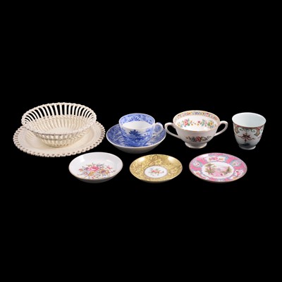 Lot 117 - Wedgwood and Leeds creamware, and 19th century teabowls, saucers, etc