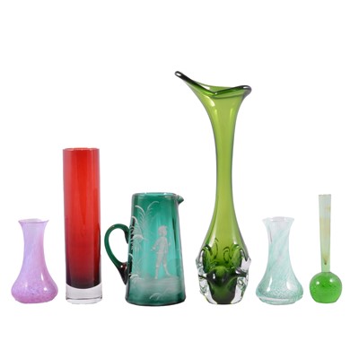 Lot 108 - Collection of art glass