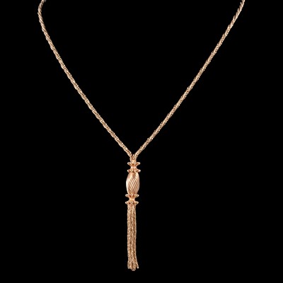 Lot 355 - A 9 carat yellow gold tassel necklace.