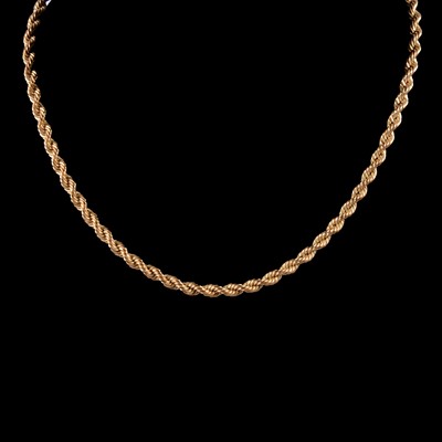 Lot 362 - A 9 carat yellow gold hollow rope chain necklace.